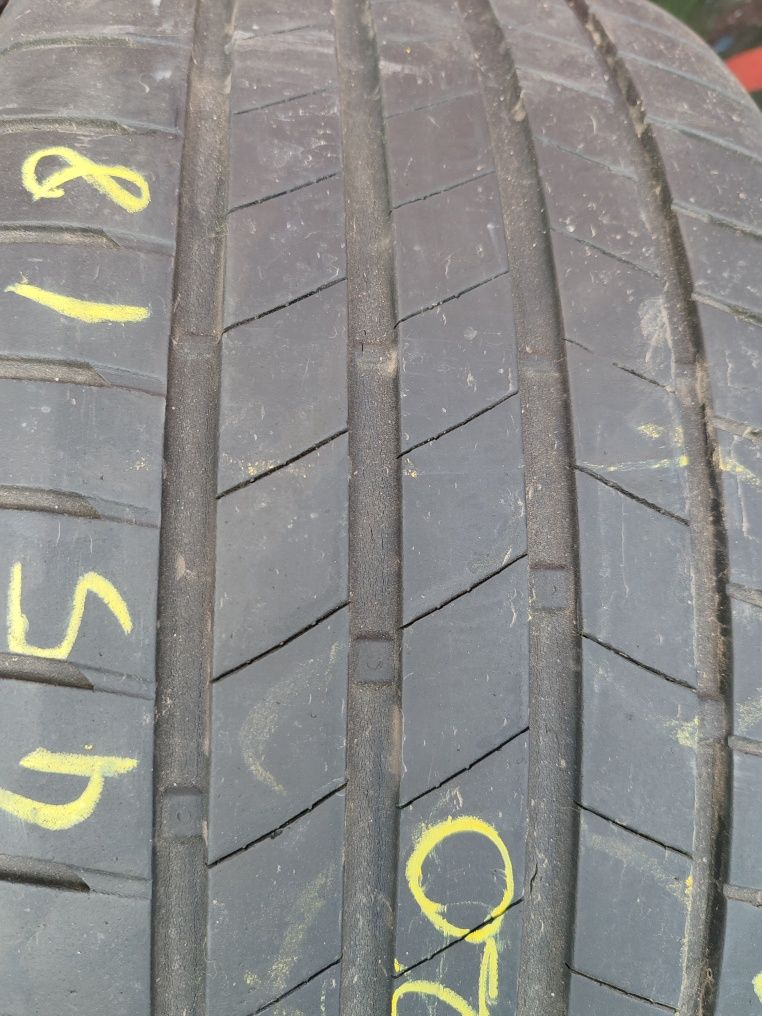 255 45 18 vara Bridgestone