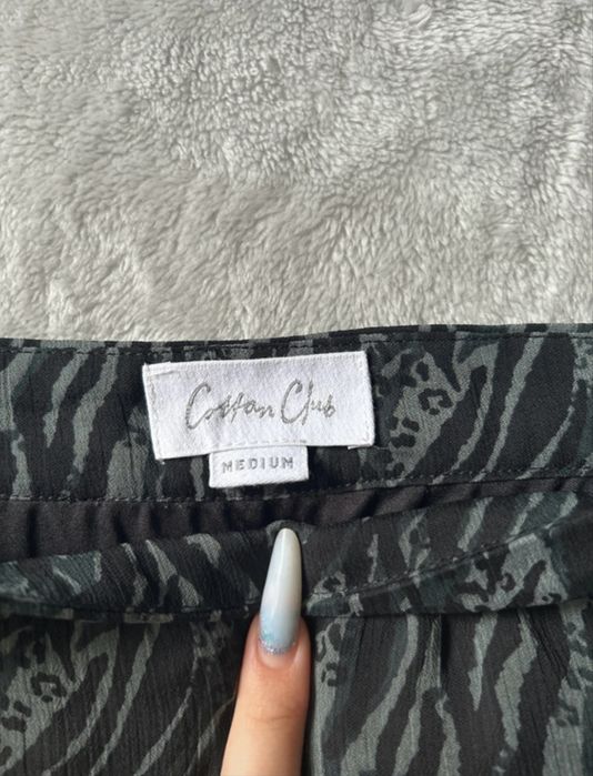 Fusta dama cu volane