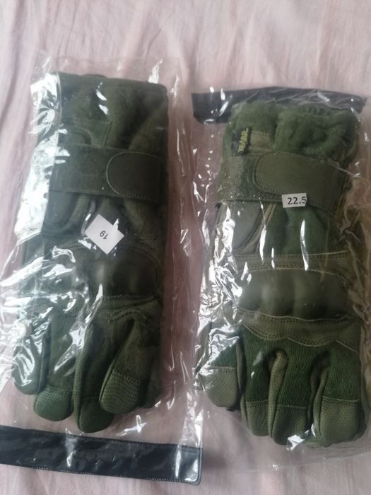 Mănuși tactice militare