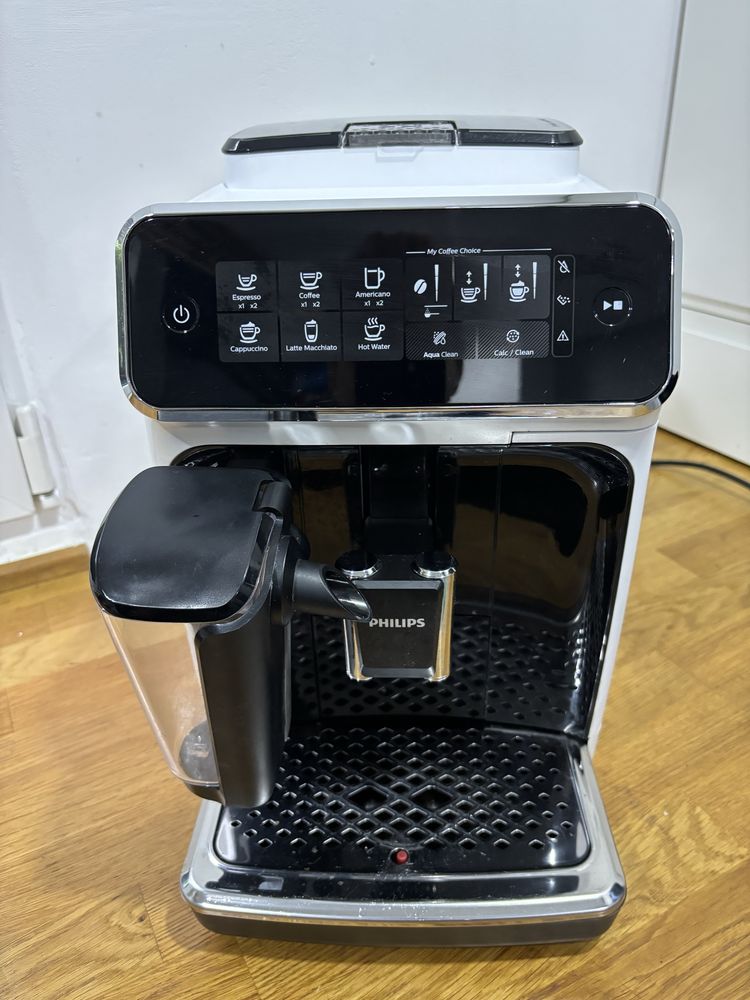 Espressor automat Philips EP3243/50, sistem de lapte LatteGo