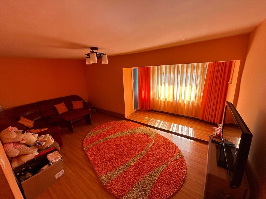 Apartament 3 camere decomandat