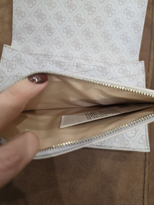 Портфейл Guess Orlina - в кутия