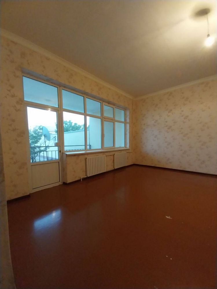 6 sotixli kotedj sotiladi