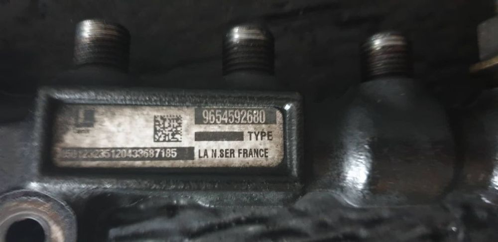 rampa injectoare 1.4 tdci ford focus 2 fiesta 5 citroen c4 peugeot 307 9654592680