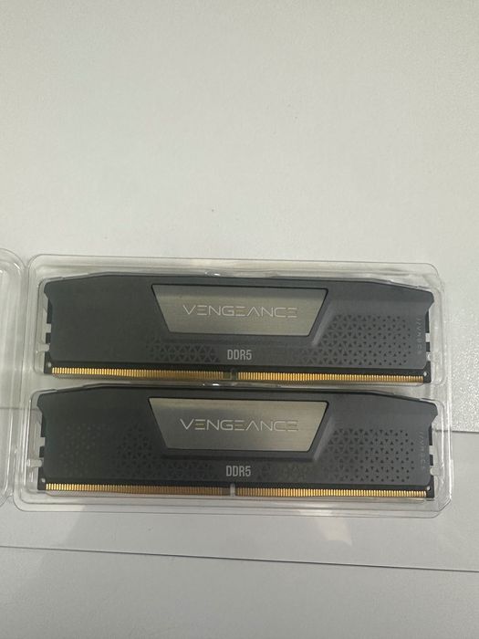 Memorie RAM 32GB DDR5 5600MhZ