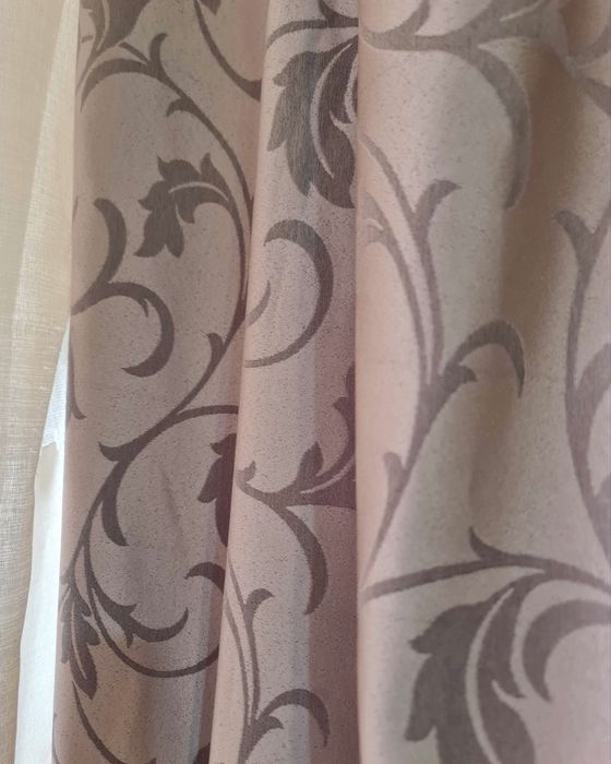 Завеси перел от рози