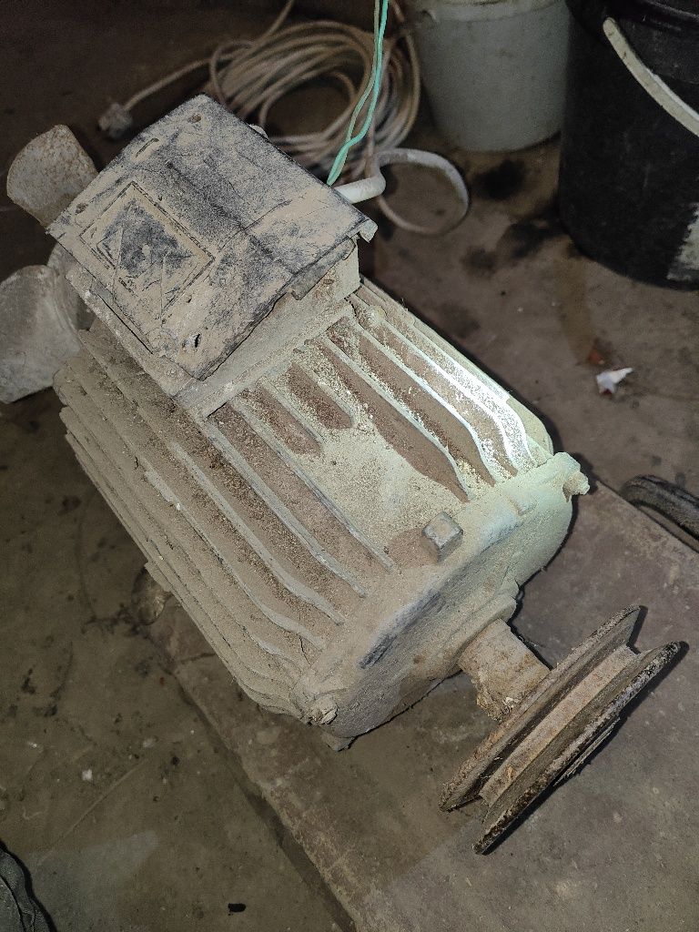 Motor electric 220/380