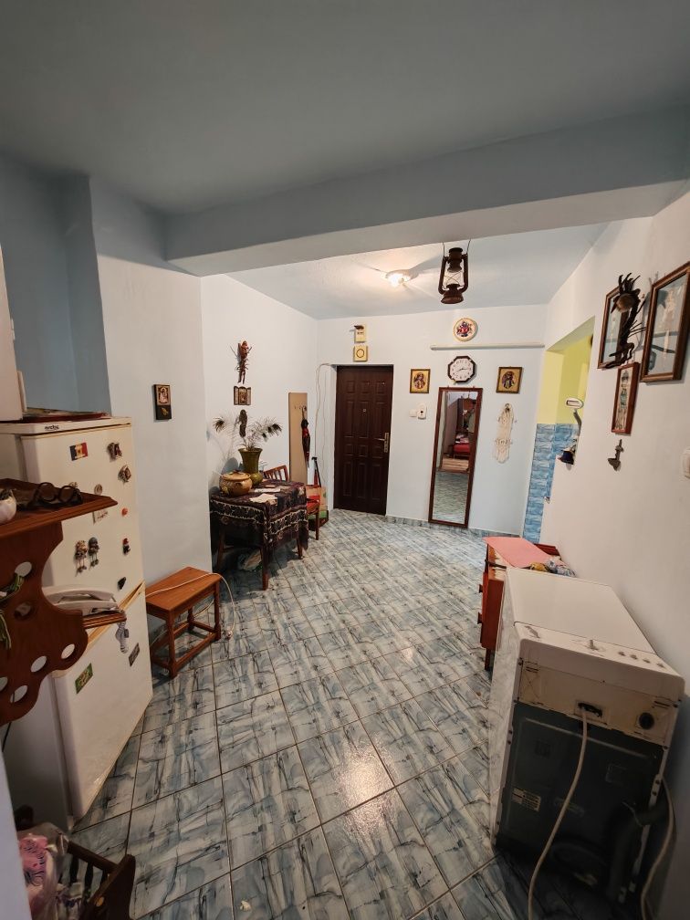 Apartament Etajul 2 - Lângă Farmacie Salix