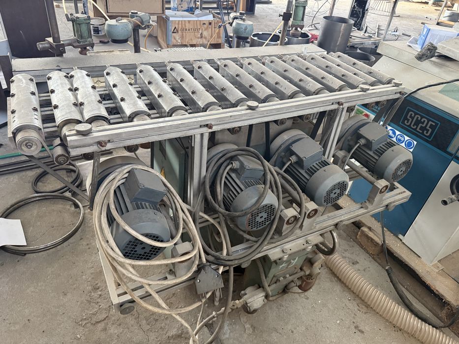 Многошпинделна осцилираща машина