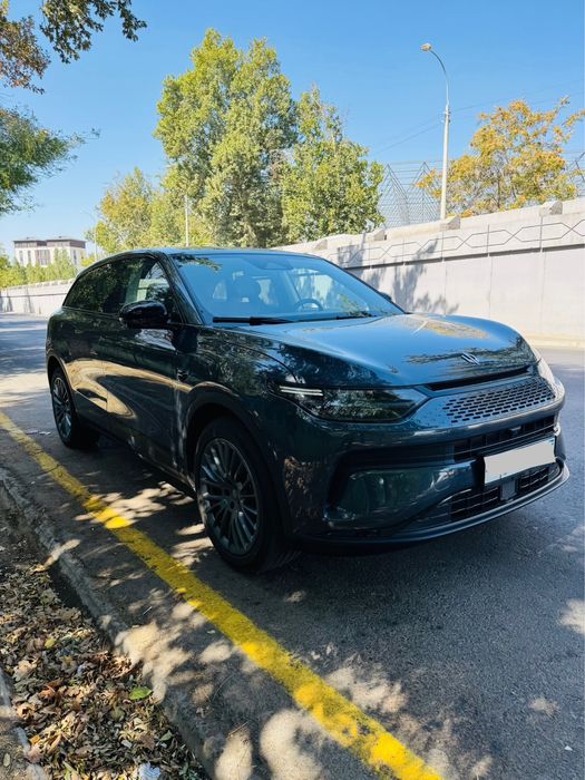 Leap motor c11 hybrid 2024 yil 15.000 km yurgan