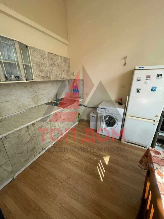 Дава се под наем Четиристаен апартамент в Варна, Център - 90 кв.м за 612 € - Снимка #1