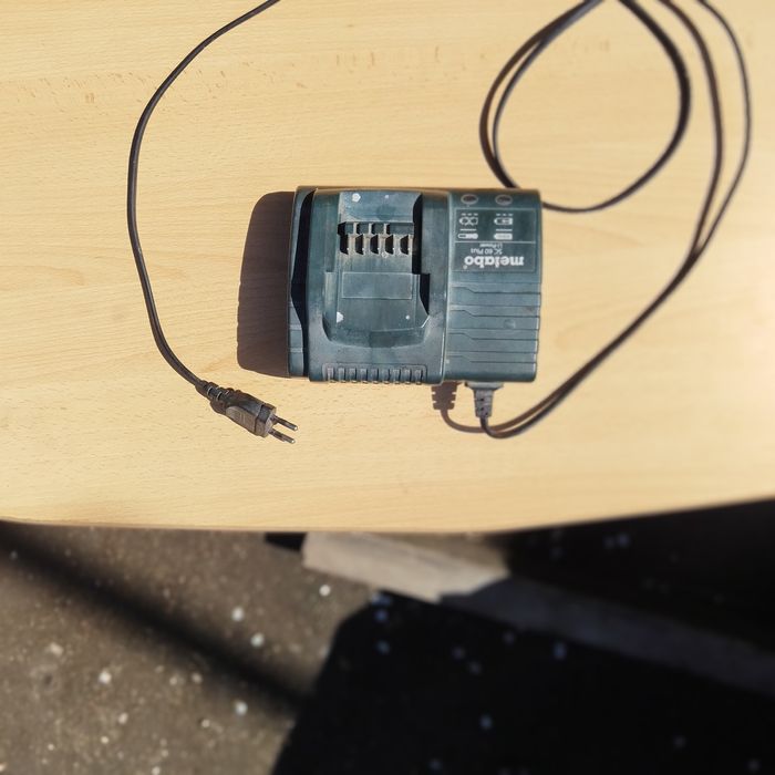 Vand aparat metabo cu acumlator si incarcator
