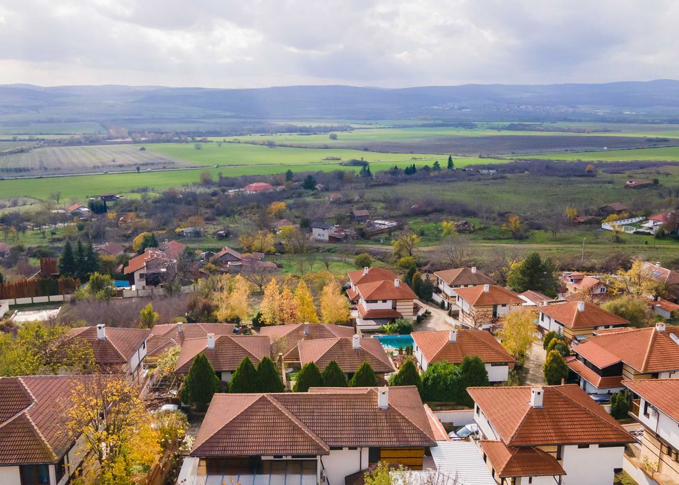 Продавам къща в с. Горица