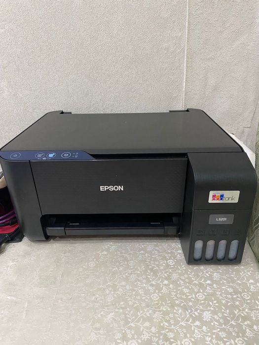 Цветной плинтер EPSON L3201