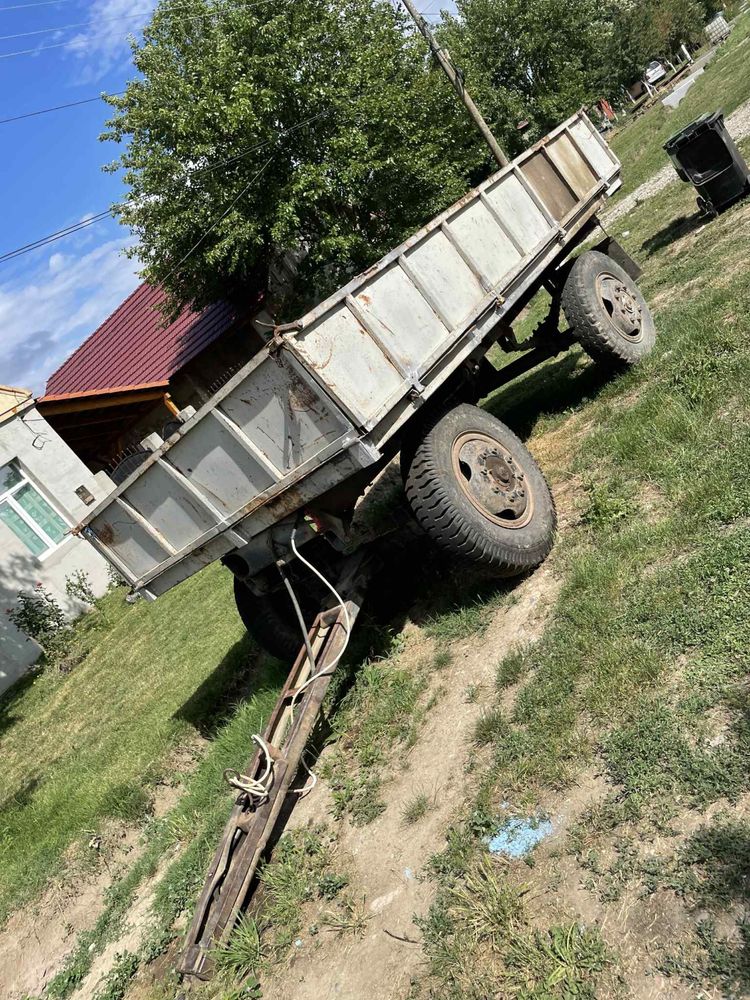 Remorcă de vânzare.