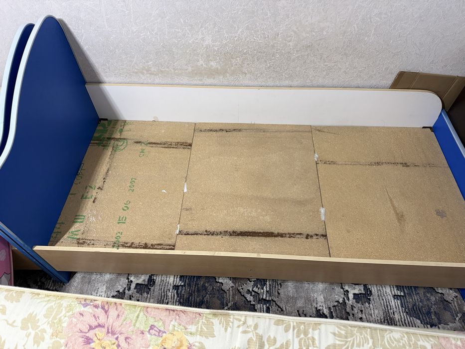 Продаются детские кровати 2 шт б/у