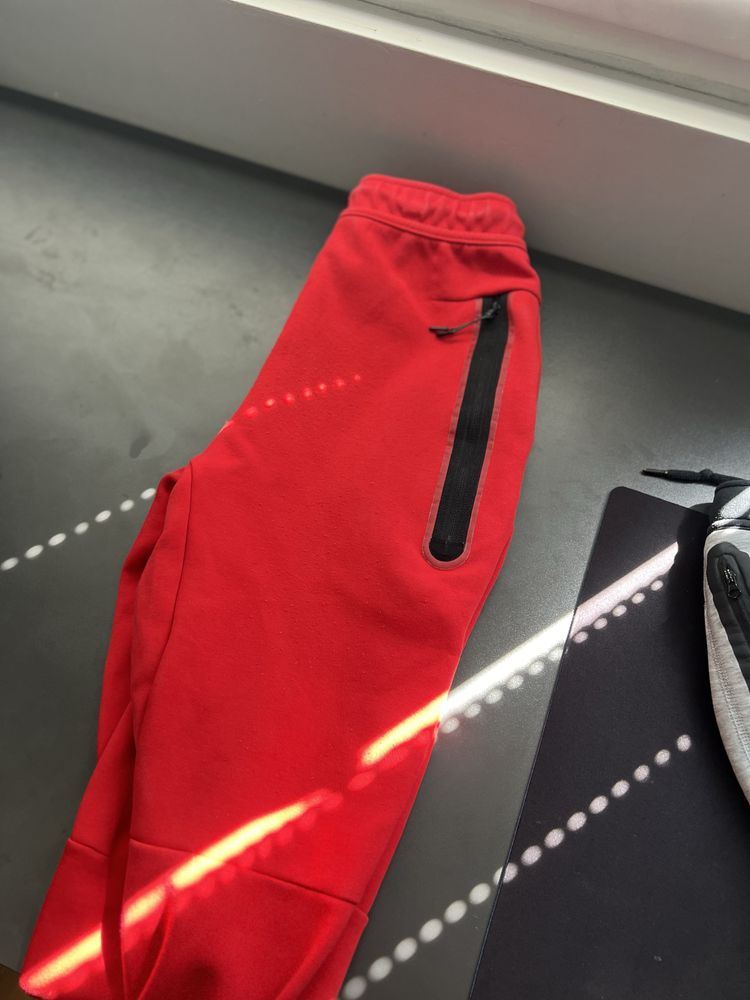 Nike tech fleece