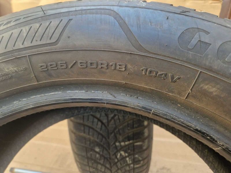 2 Goodyear R18 225/60
всесезонни гуми
DOT4622