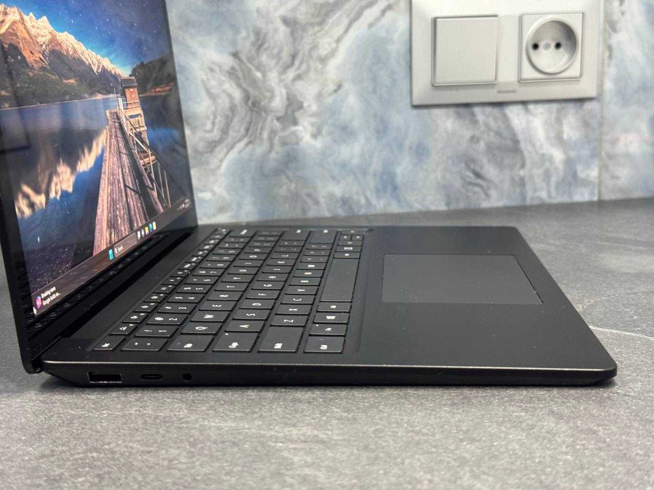 Microsoft Surface Laptop 3 /  i7 1065G7 / 16Gb/256Gb / Сенсорный / 2K
