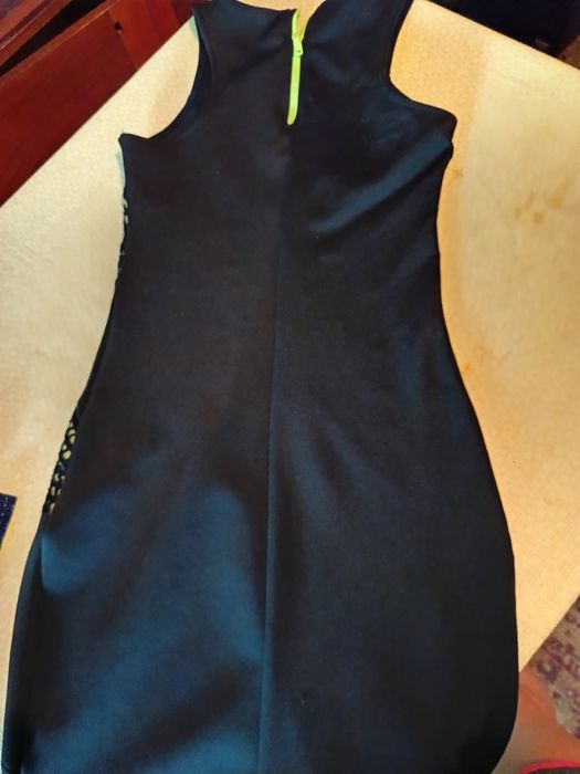 2 la pret de una rochii