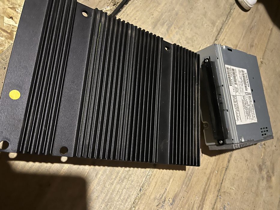 Amplificator CD Player si display Volvo V50/S40