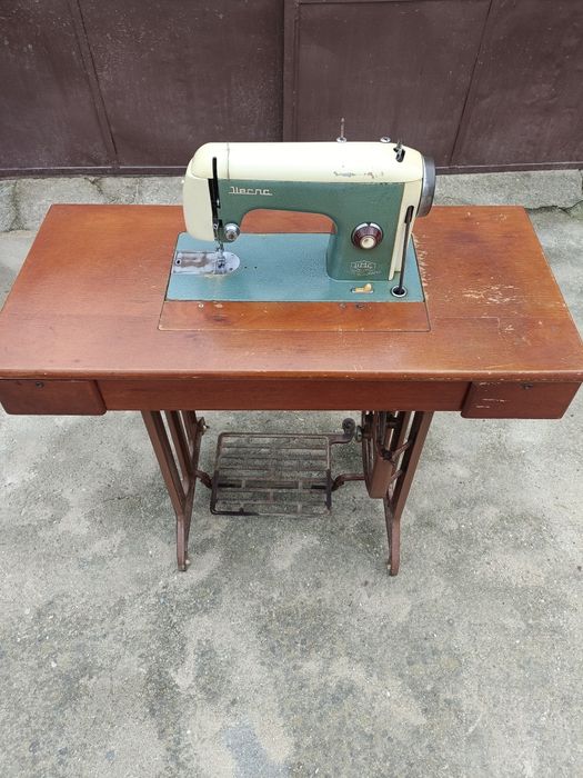 Masina de cusut Ileana 1970