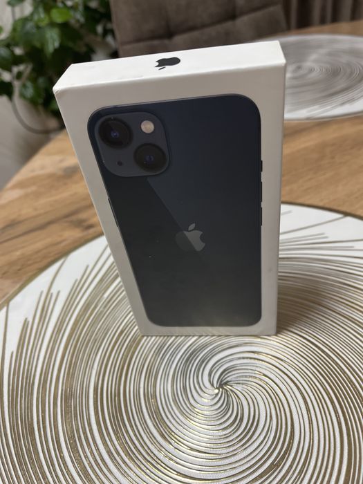 ПРОДАМ Айфон 13  128 ГБ