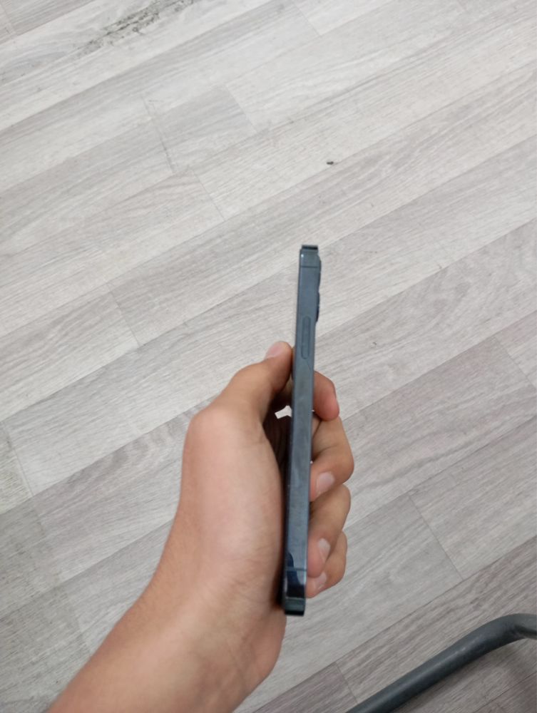 Iphone 12 pro sotiladi
