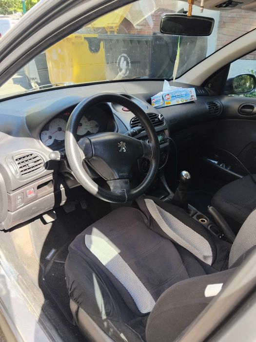 Peugeot 206 pret 1100€