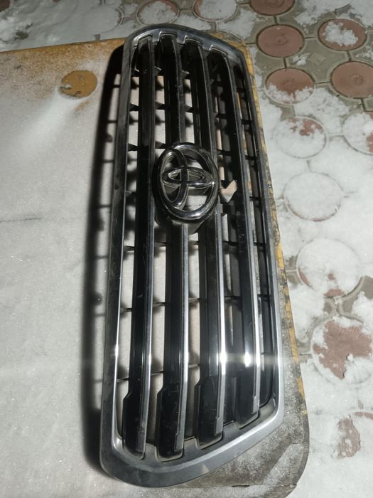 Продам решётку радиатора