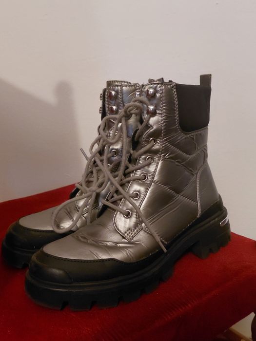 Ghete gri lucioase cu siret