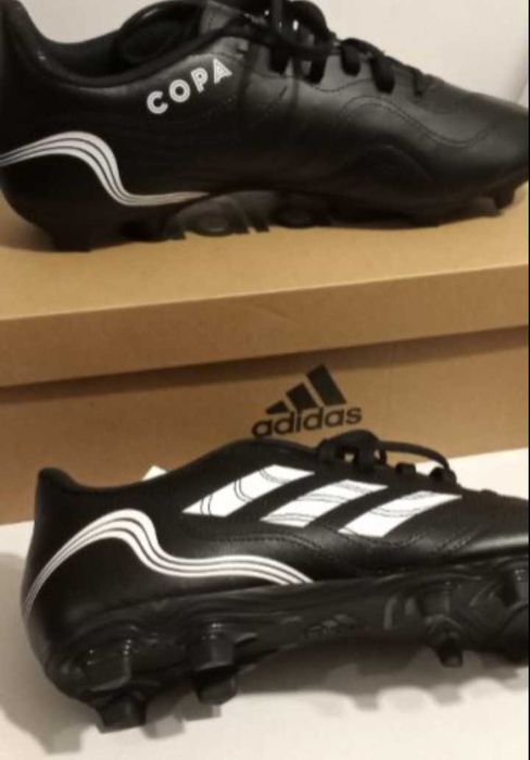 Футболни обувки Adidas - Чисто Нови