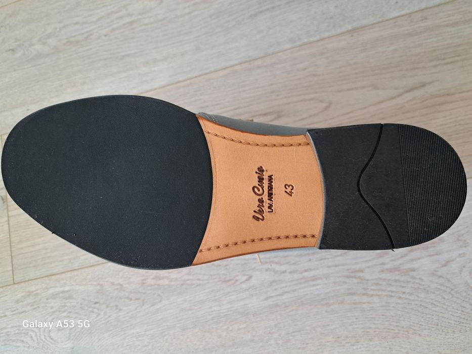 Noi!Ghete din  Italia ptr barbati marime 43