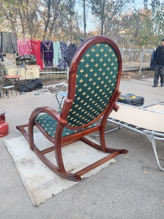 Кресло сотилади  зор