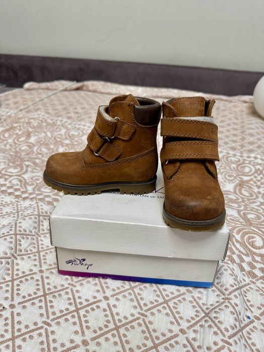 Детские зимние ботинки