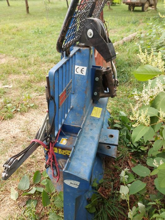 Troliu forestier în tiranti TAJFUN de 5 tone cu reductor