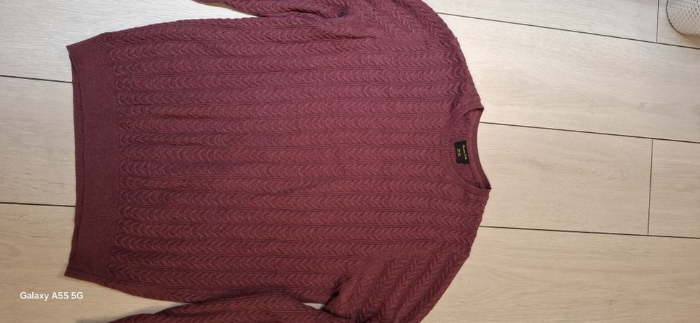 Vând pulover Massimo Dutti