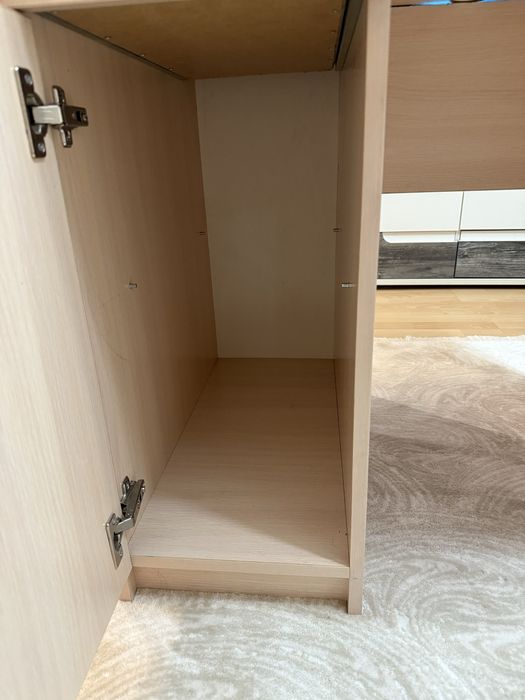 Продам компьютерный / рабочий стол и табурет к нему