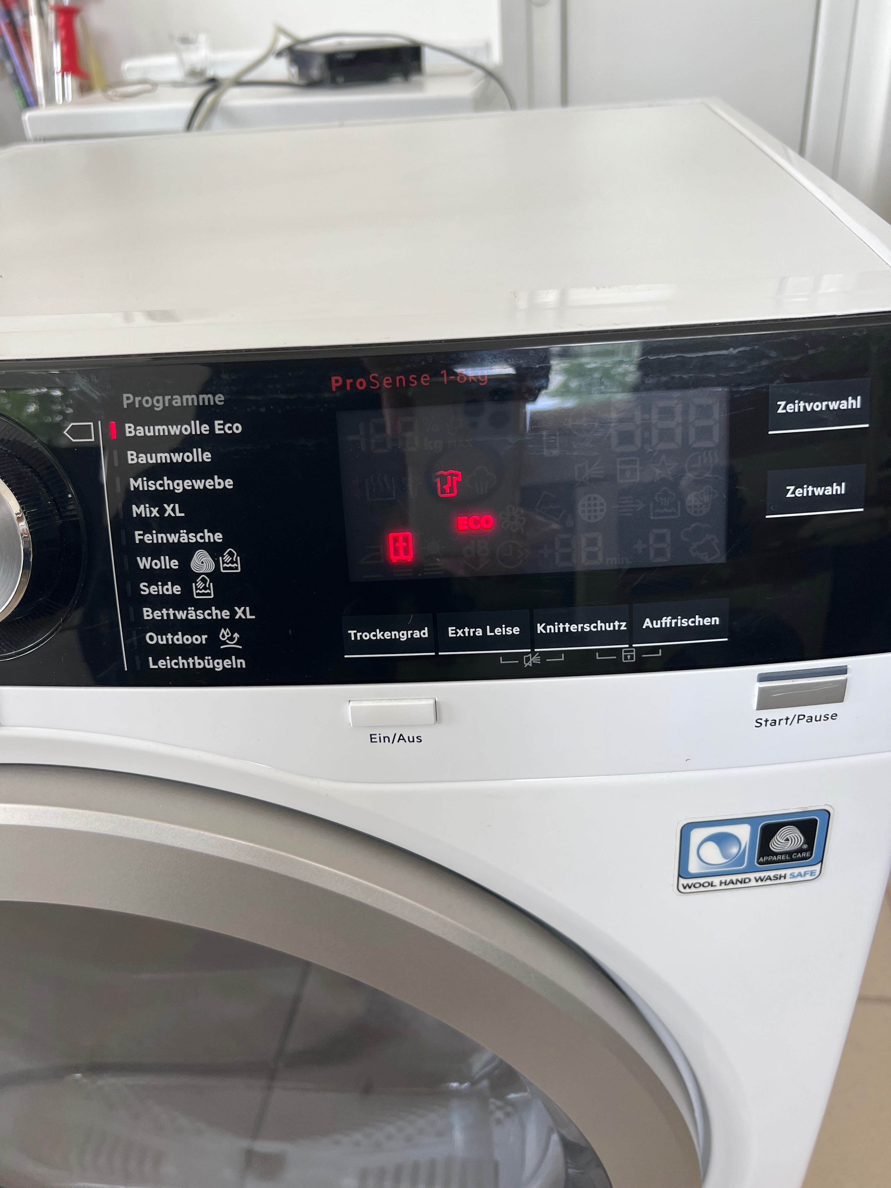 Сушилня AEG Lavaterm -8 кг,серия 9000,термопомпа