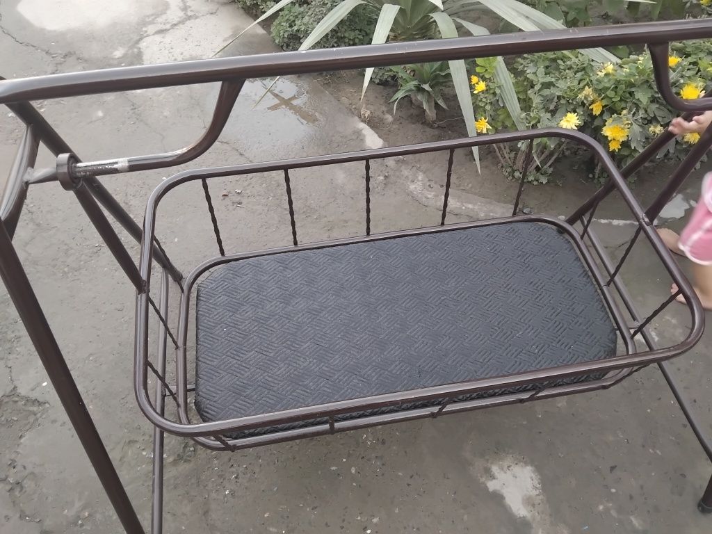 Металлические детские качели