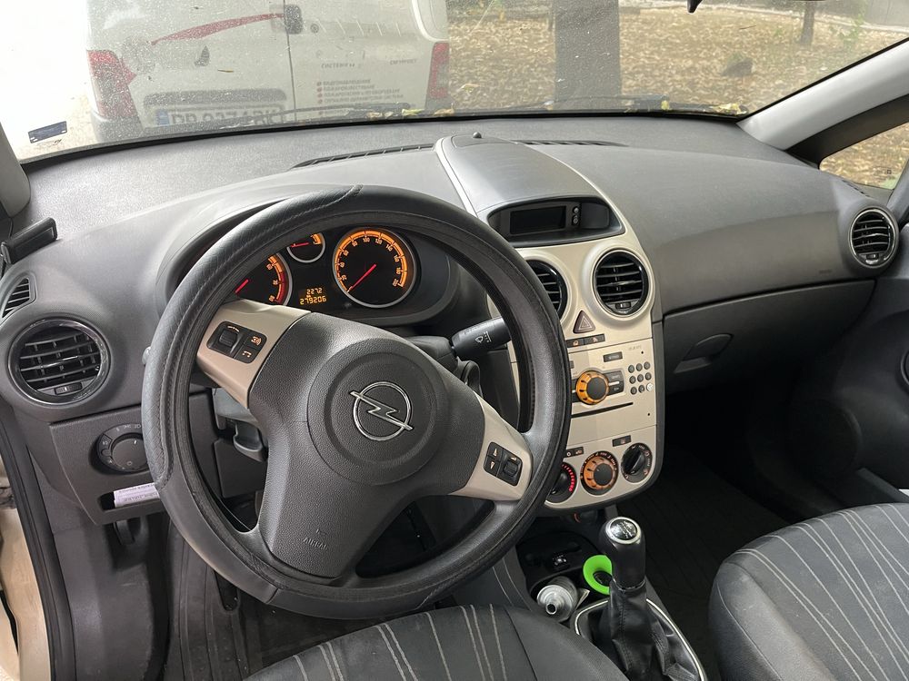 Opel corsa D 1.4 газ/бензин