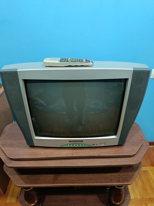 Телевизор с тумбой