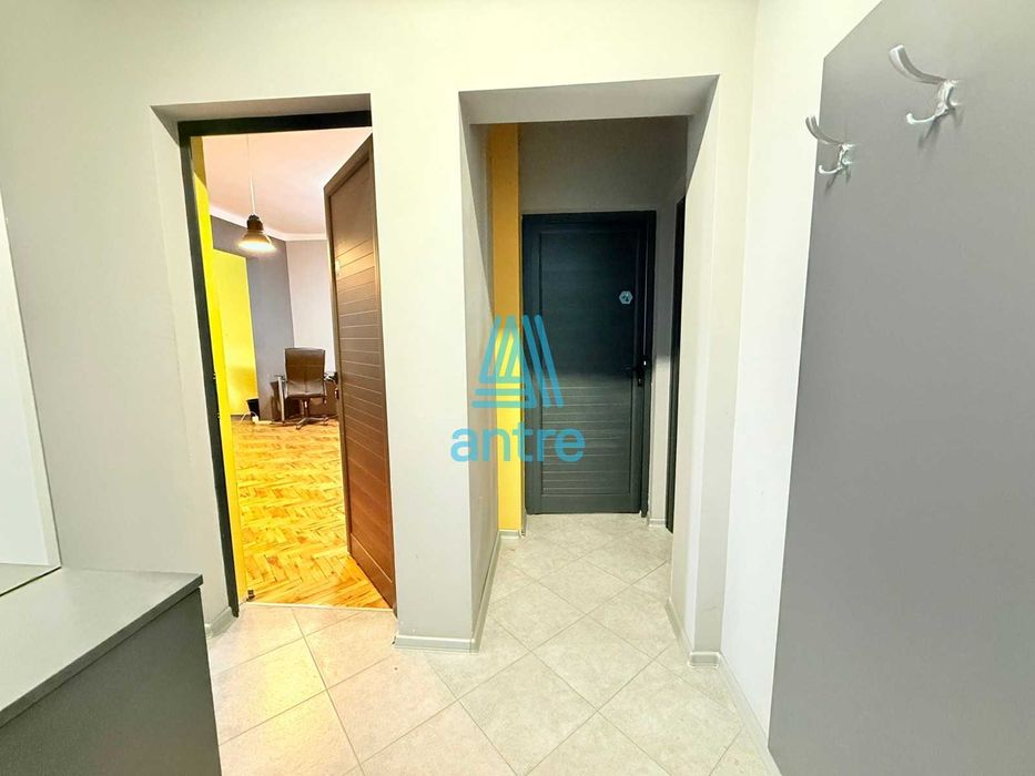 Продава се Тристаен апартамент в София, Център - 120 кв.м за 2917 €/кв.м - Снимка #11