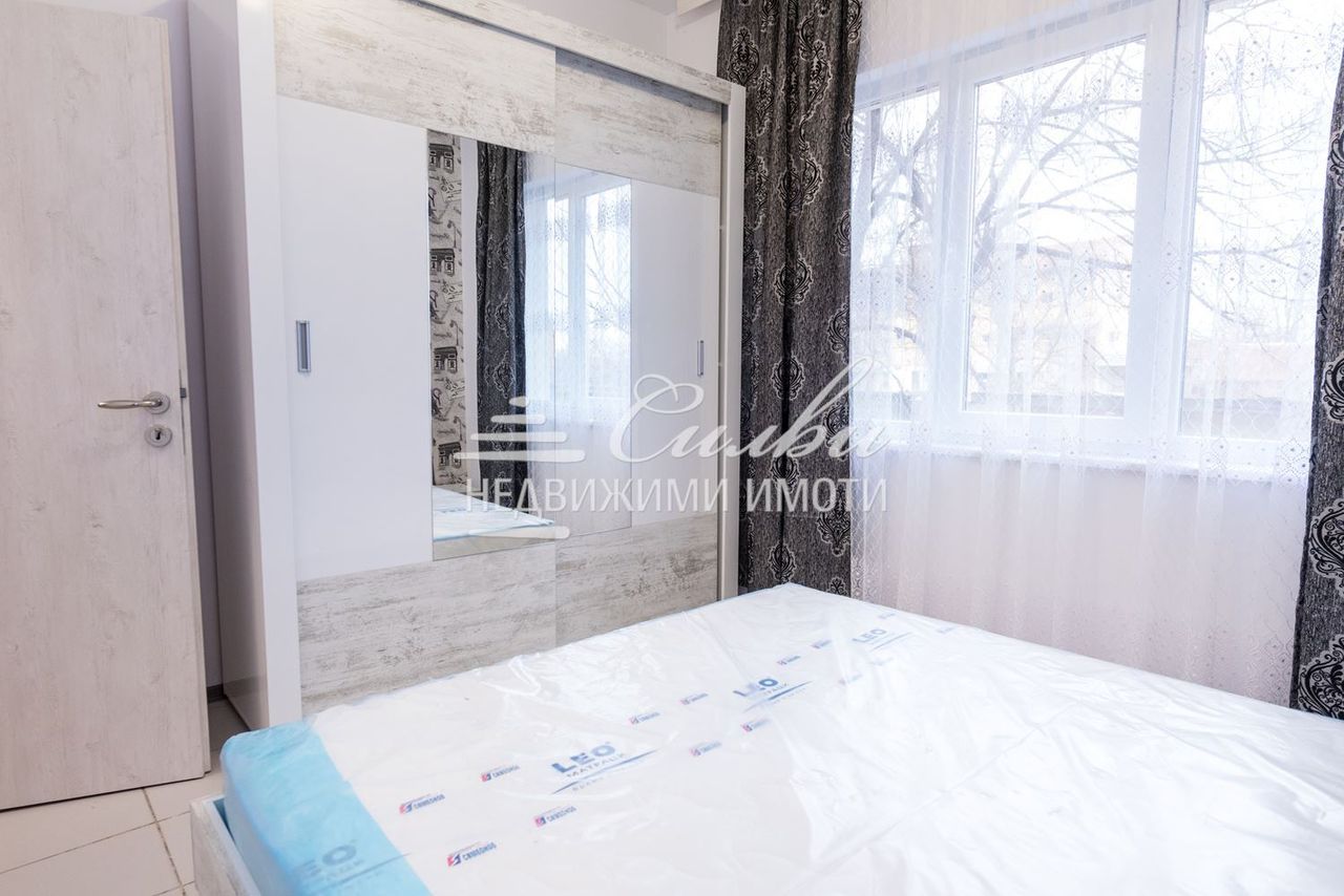 Продава се Тристаен апартамент в Шумен, Добруджански - 65 кв.м за 1648 €/кв.м - Снимка #5