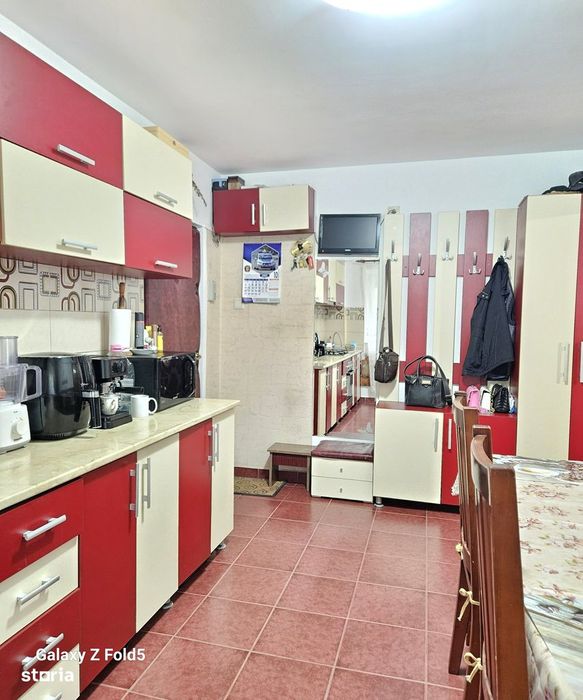 Apartament cu 2 camere zona Rogerius
