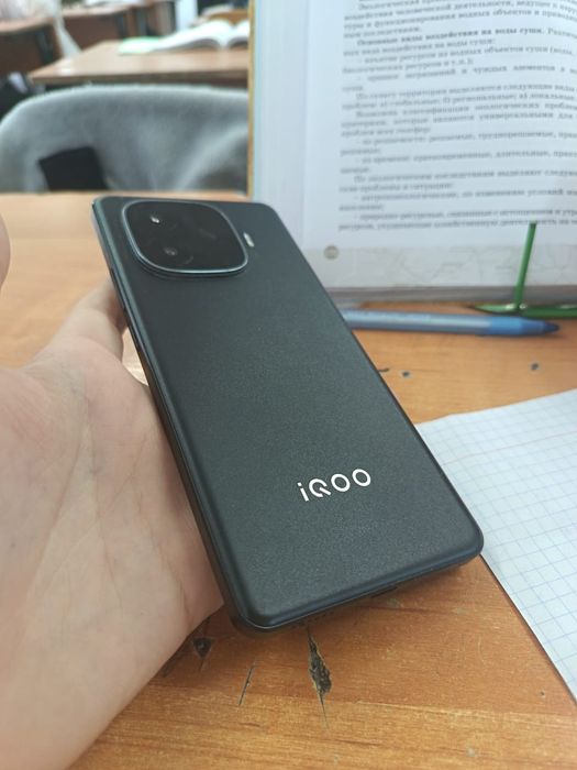 Vivo Iqoo z9 turbo Виво айкью з9 турбо