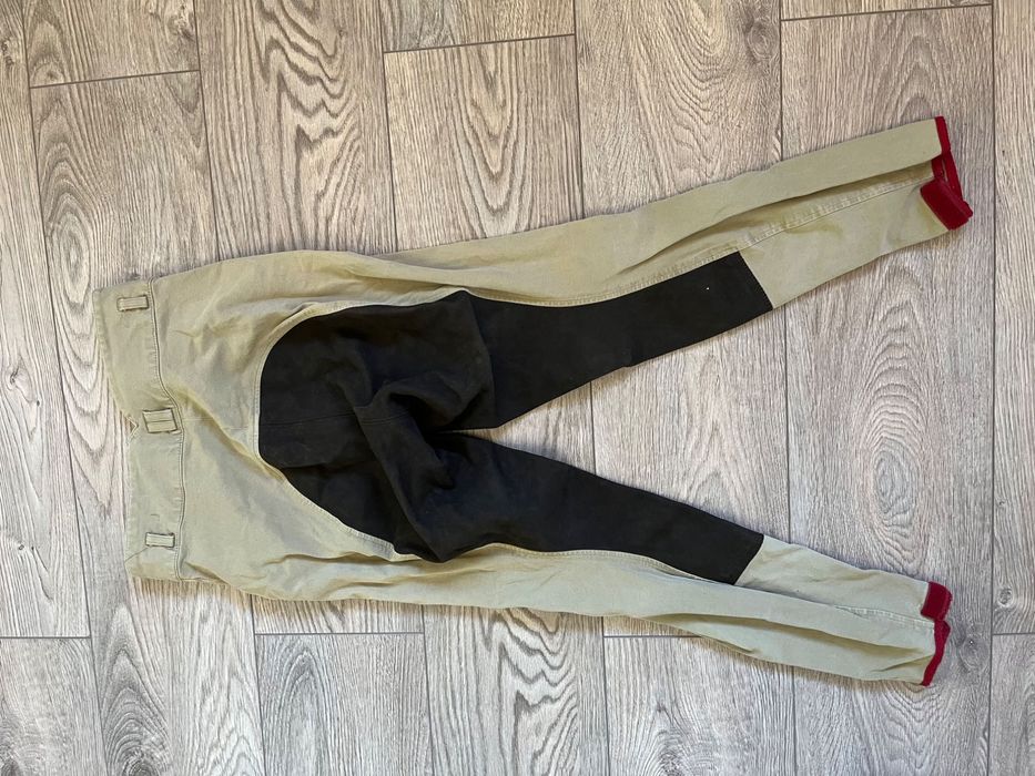 Бричове за езда, различни цветове