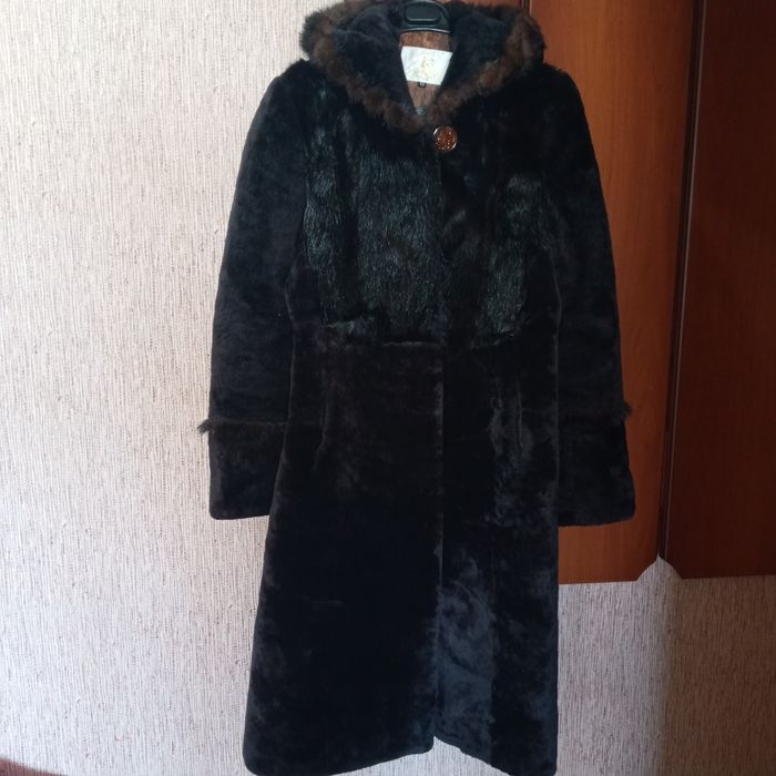 Продам Шубу из натурального меха