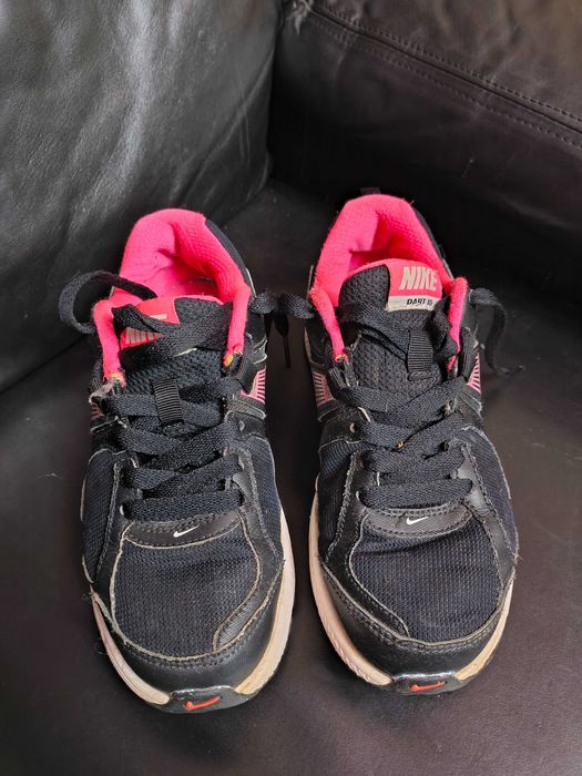 Vând adidași dama nike 35,5