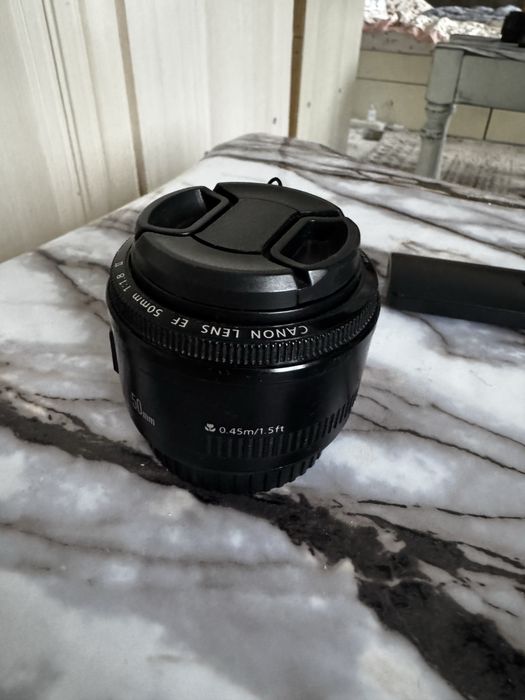 Объектив Canon EF 50mm f/1.8